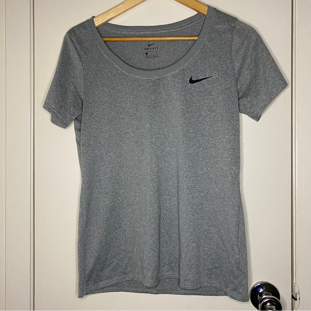NIKE Gray Dri-Fit Short Sleeve Tee